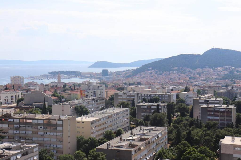 New! Top Apartment, Split View From Above ภายนอก รูปภาพ