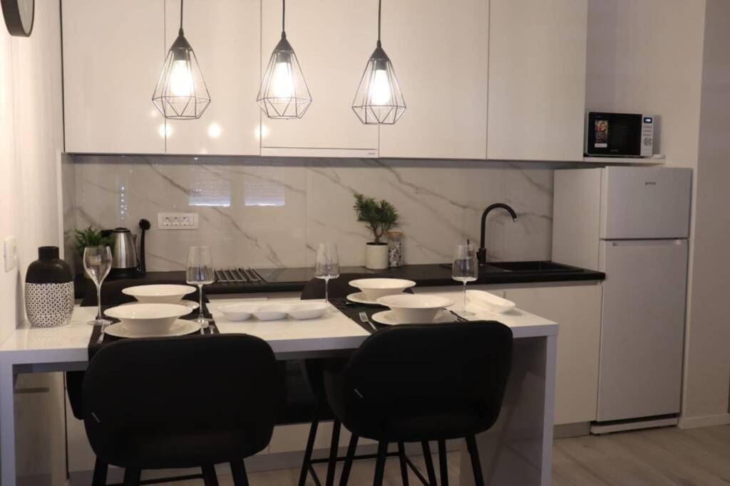 New! Top Apartment, Split View From Above ภายนอก รูปภาพ