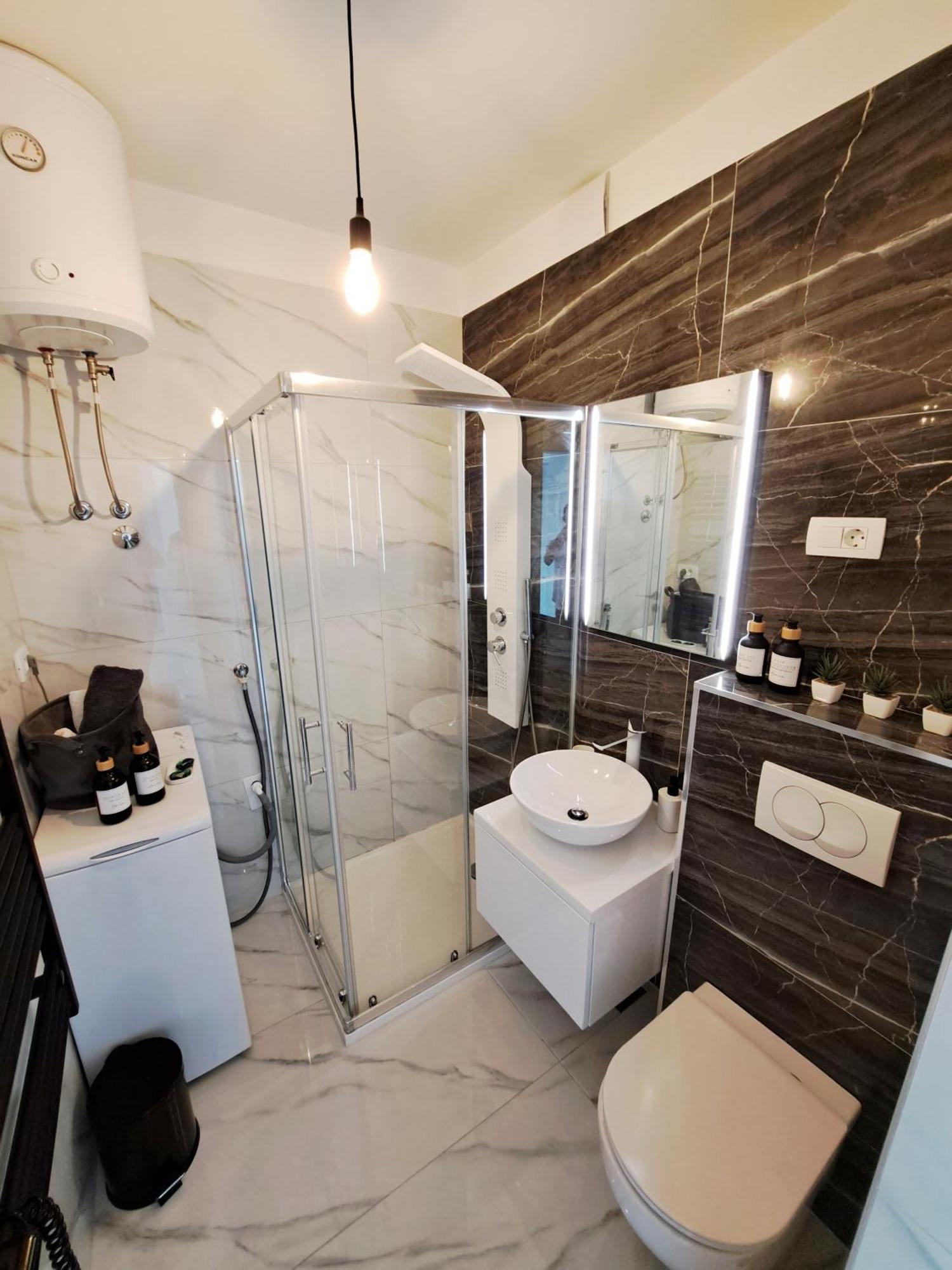 New! Top Apartment, Split View From Above ภายนอก รูปภาพ