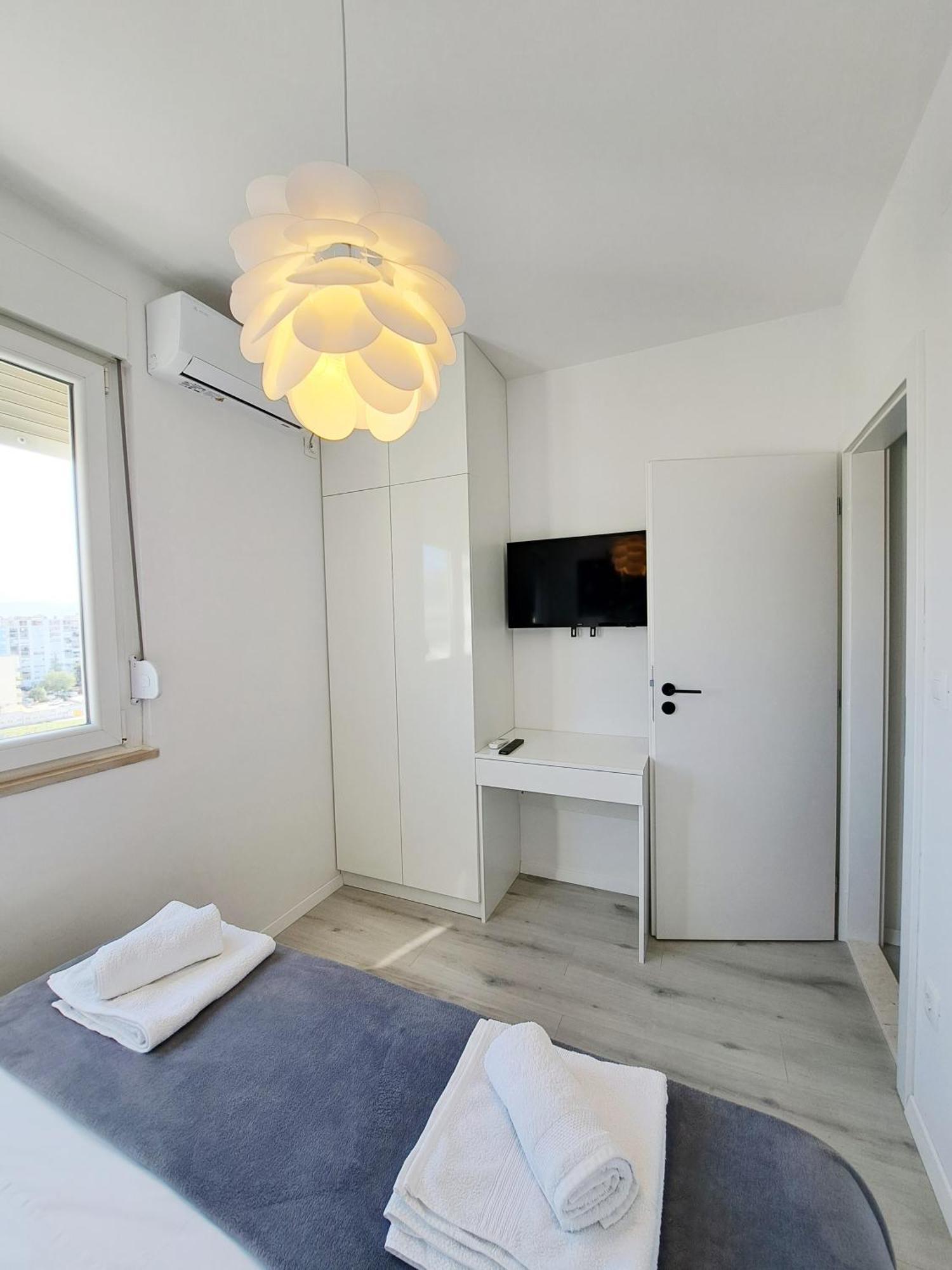 New! Top Apartment, Split View From Above ภายนอก รูปภาพ